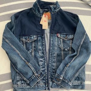 Levi’s Denim mixed media jacket / Medium